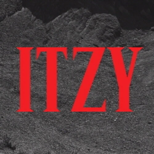 Itzy: No Shy (Random Cover) (Incl. 72pg Photobook, 2pc Photocard + Accordion Book)
