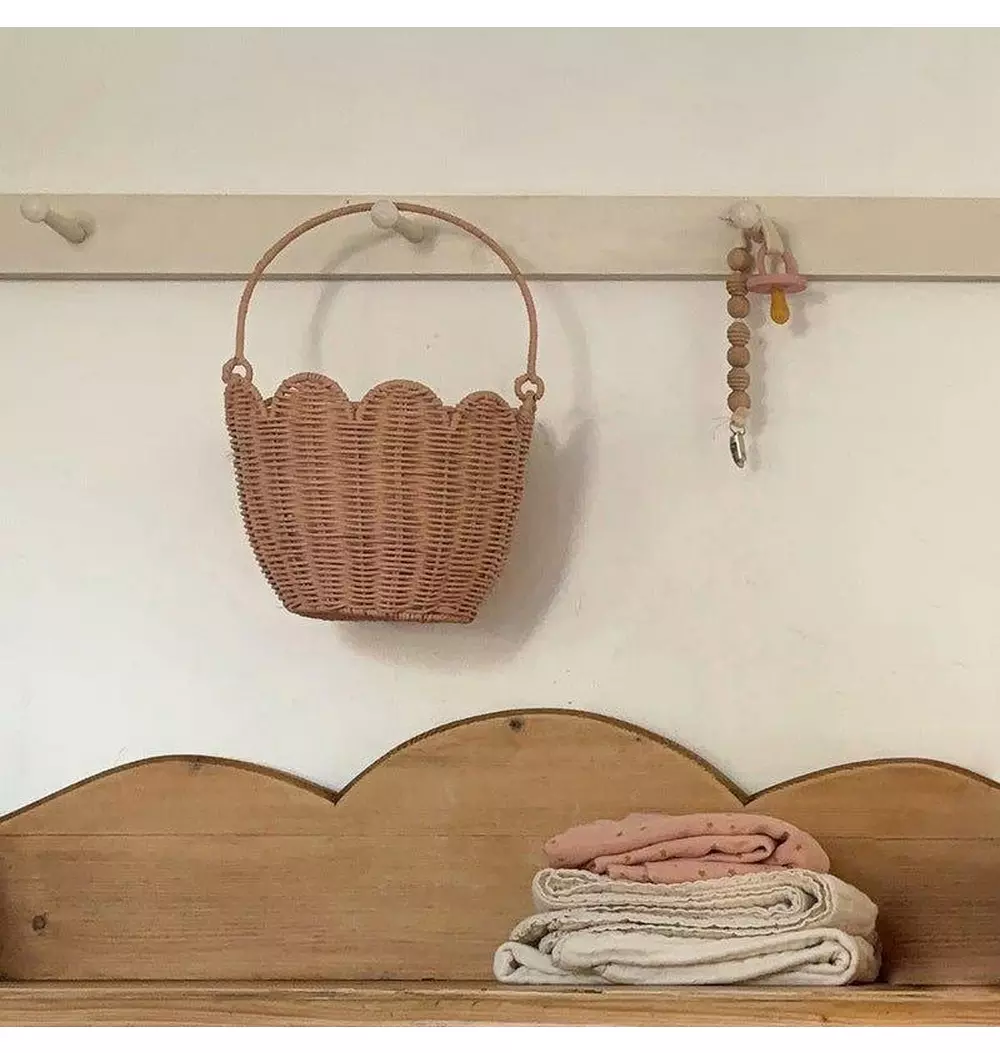 Rattan Tulip Carry Basket - Seashell Pink