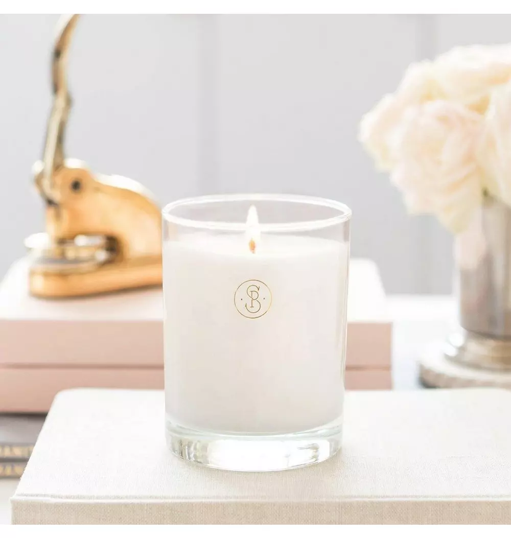 Crisp White Linen Signature Candle