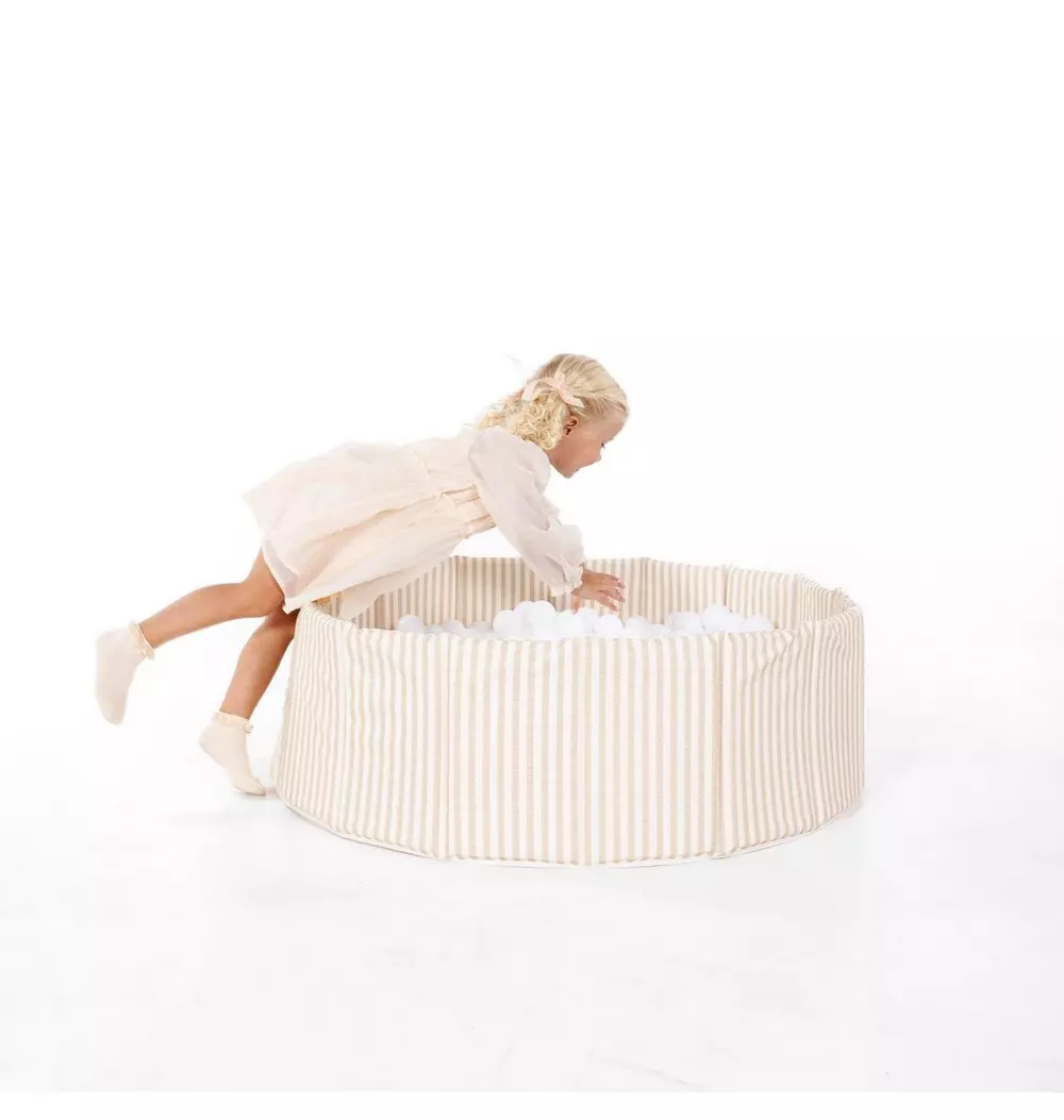 Cafe Stripe Ball Pit